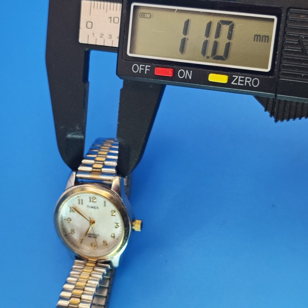 Vintage 2006 Timex‎ Indiglo 25mm Women's Two Tone Quartz Watch Stretch Bracelet - Picture 9 of 9